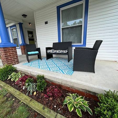 The Purple Door Apt In The Heart Of Radford City Exterior foto