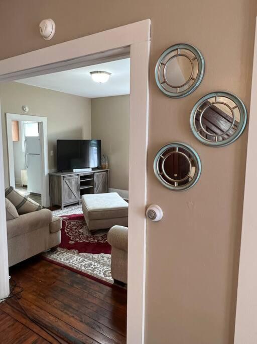 The Purple Door Apt In The Heart Of Radford City Exterior foto